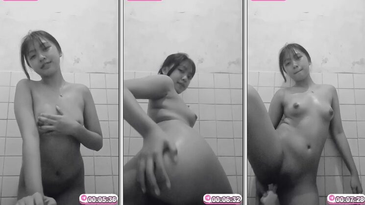 Rika Luca Slut Colmek Di Kamar Mandi